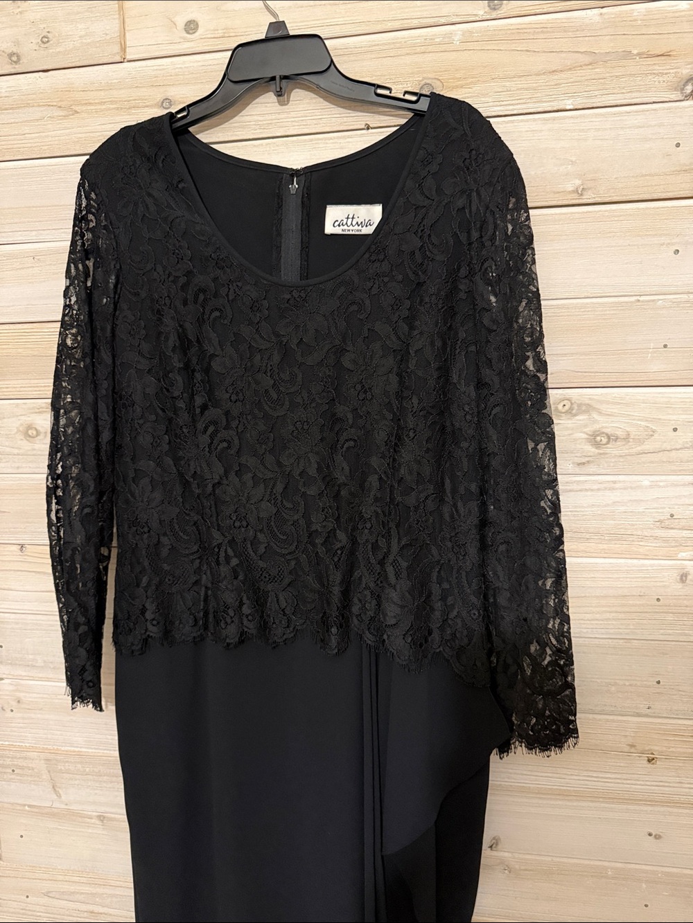 Gorgeous Vintage Lace Long-Sleeve Evening Dress